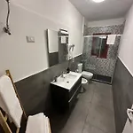 I Puritani On The 公寓