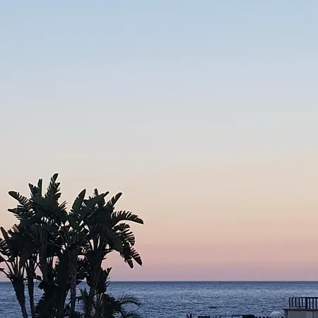 I Puritani On The Апартаменти *